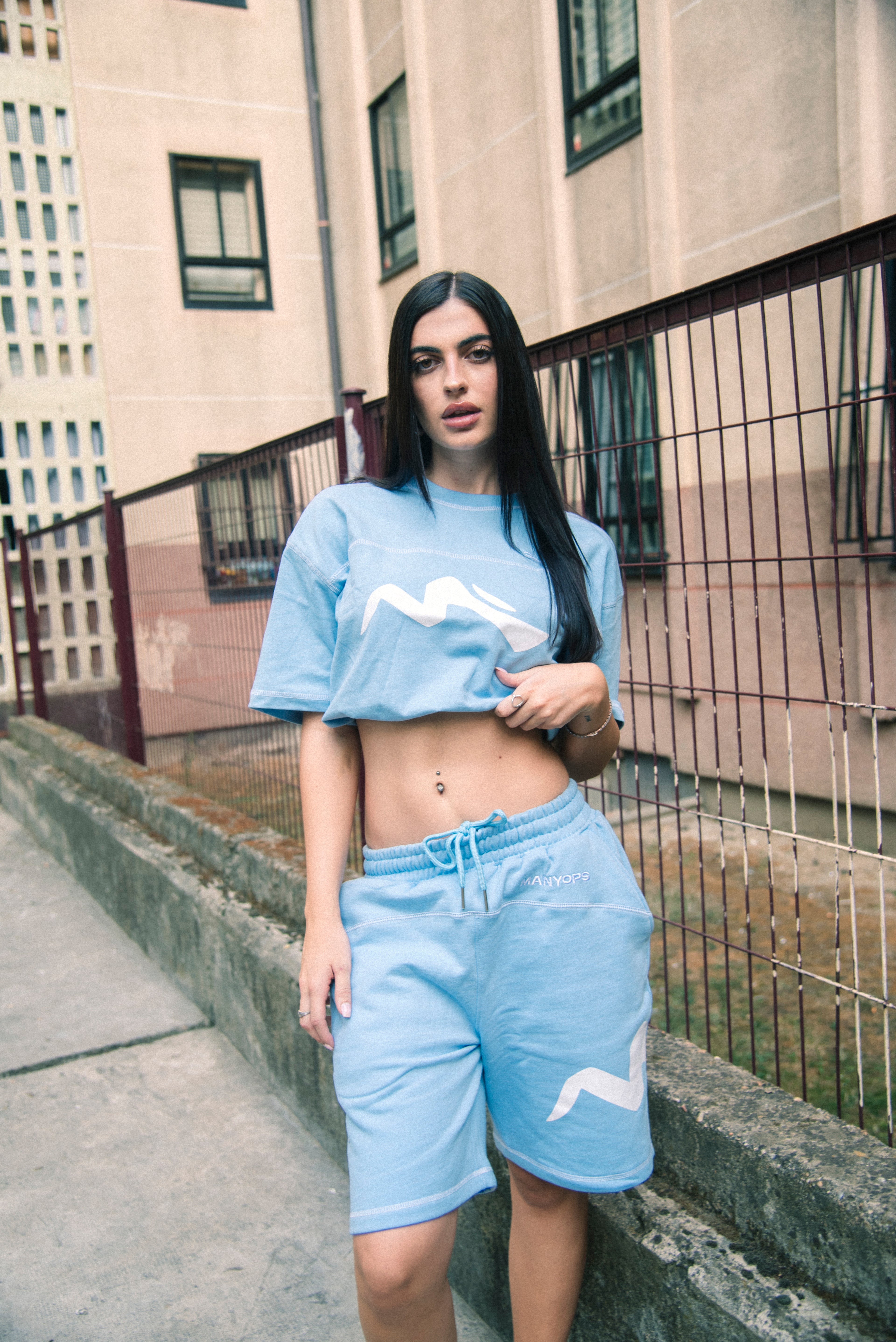 BASIC SHORT BABY BLUE