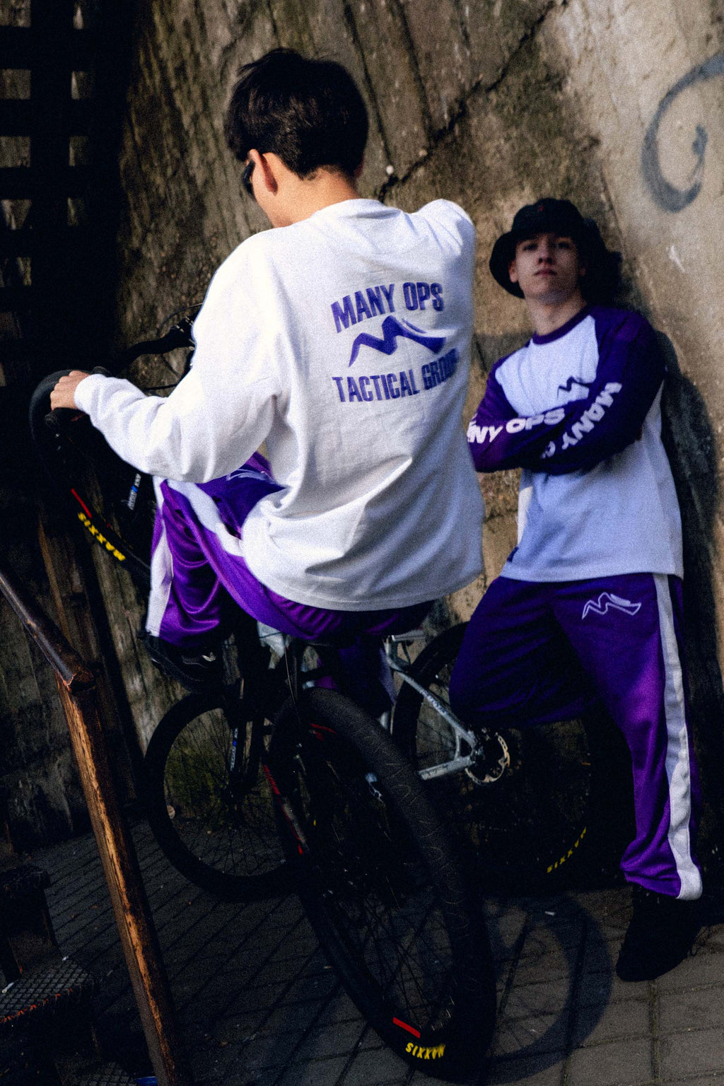 WHITE JAY Z LONG-SLEEVE