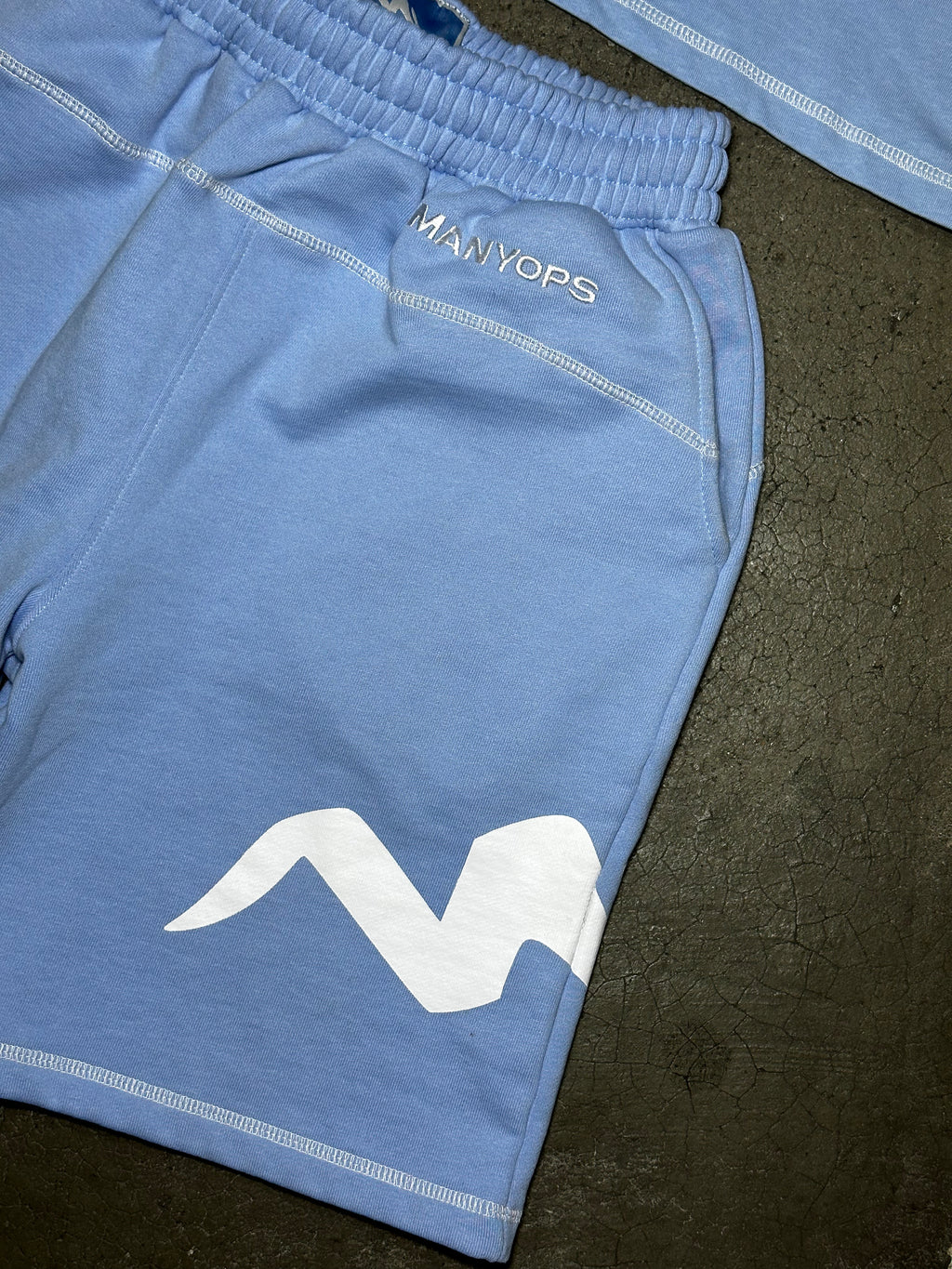 BASIC SHORT BABY BLUE